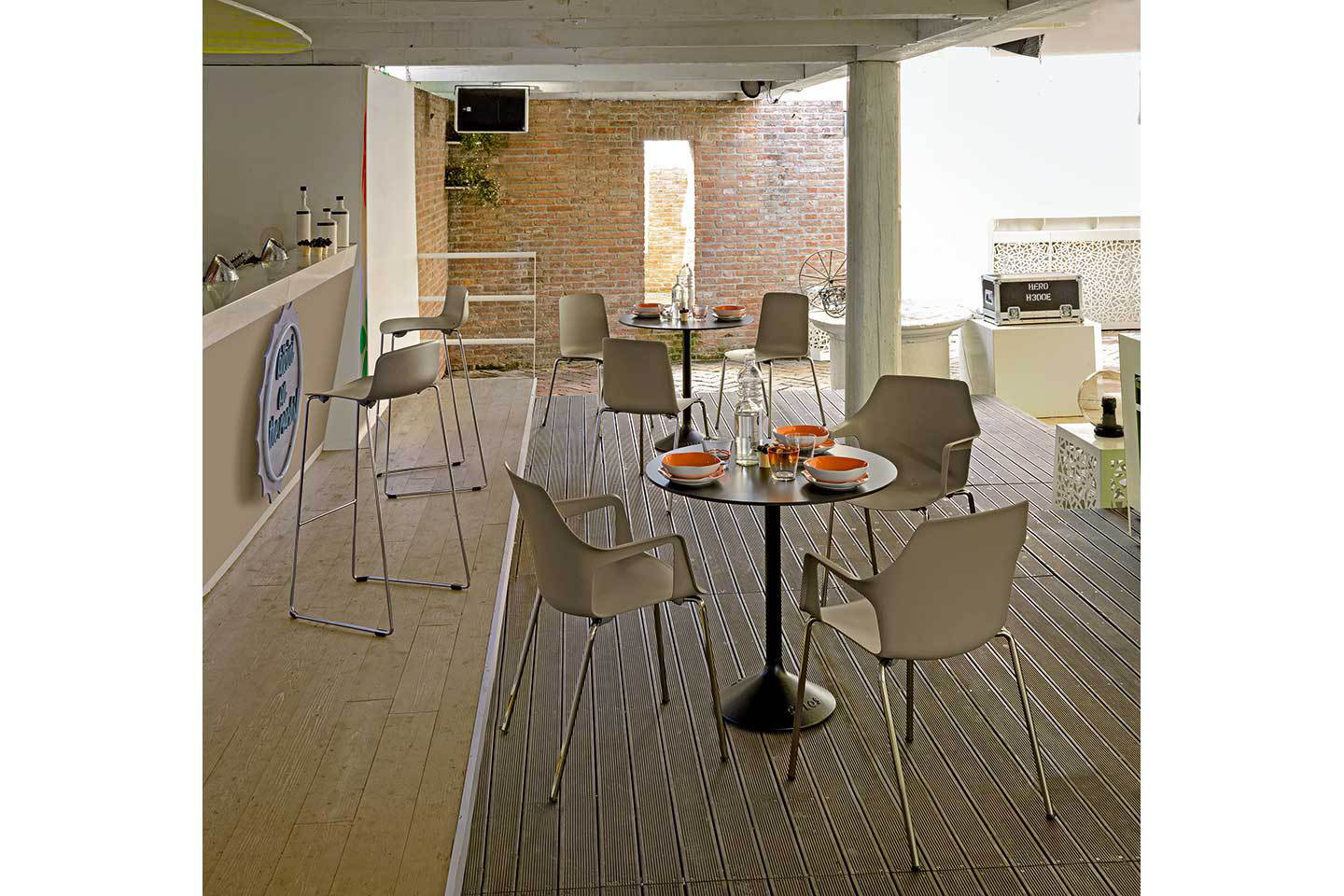 Mobili Italia_Colos VESPER 1 side chair