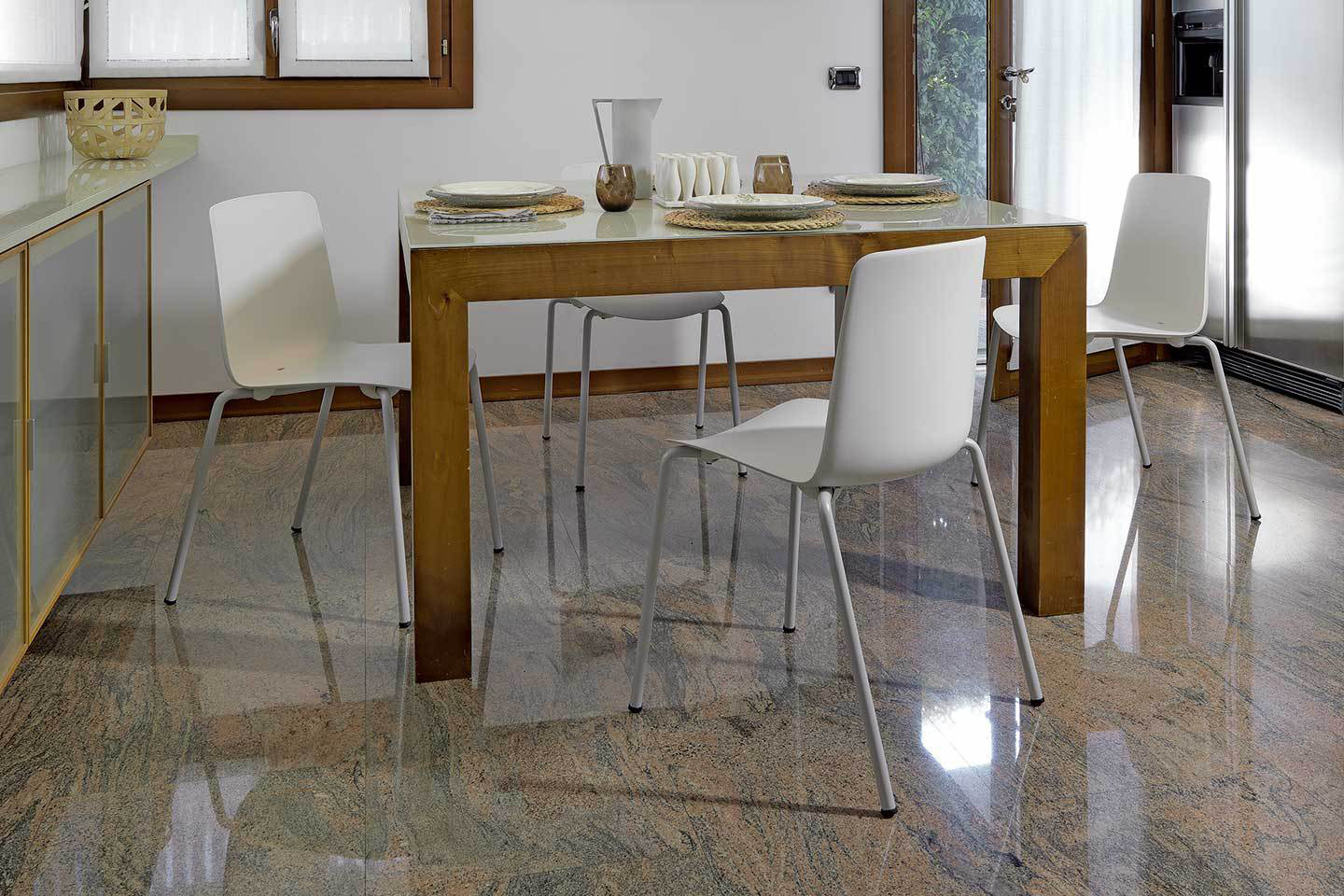 Mobili Italia_Colos VESPER 1 side chair